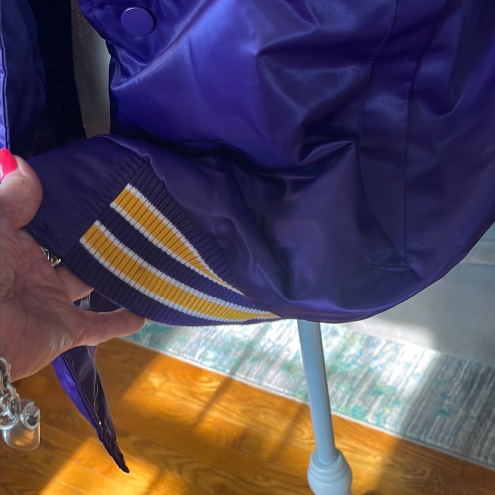 LA Lakers Purple Jacket - Picture 16 of 16